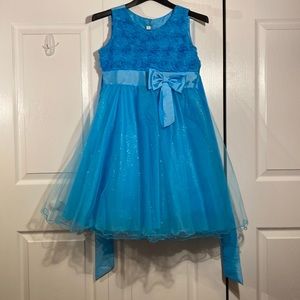 Beautiful Girls Blue Shimmery Party Dress size 12